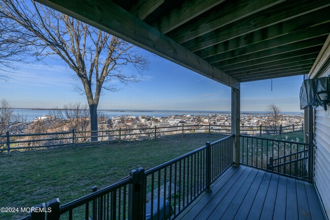 Building Photo - 164 S Linden Ave