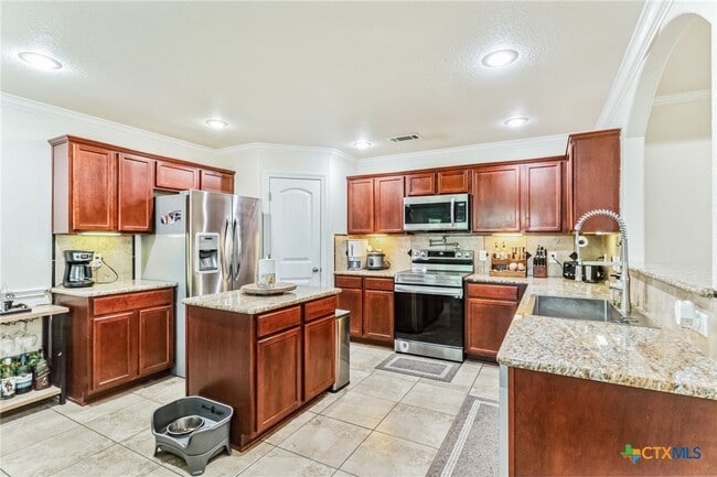 Building Photo - 1507 Hazelnut Dr