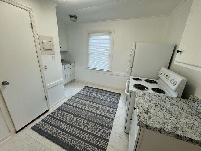 Building Photo - 1 bed, 1 full bath duplex in Pickens