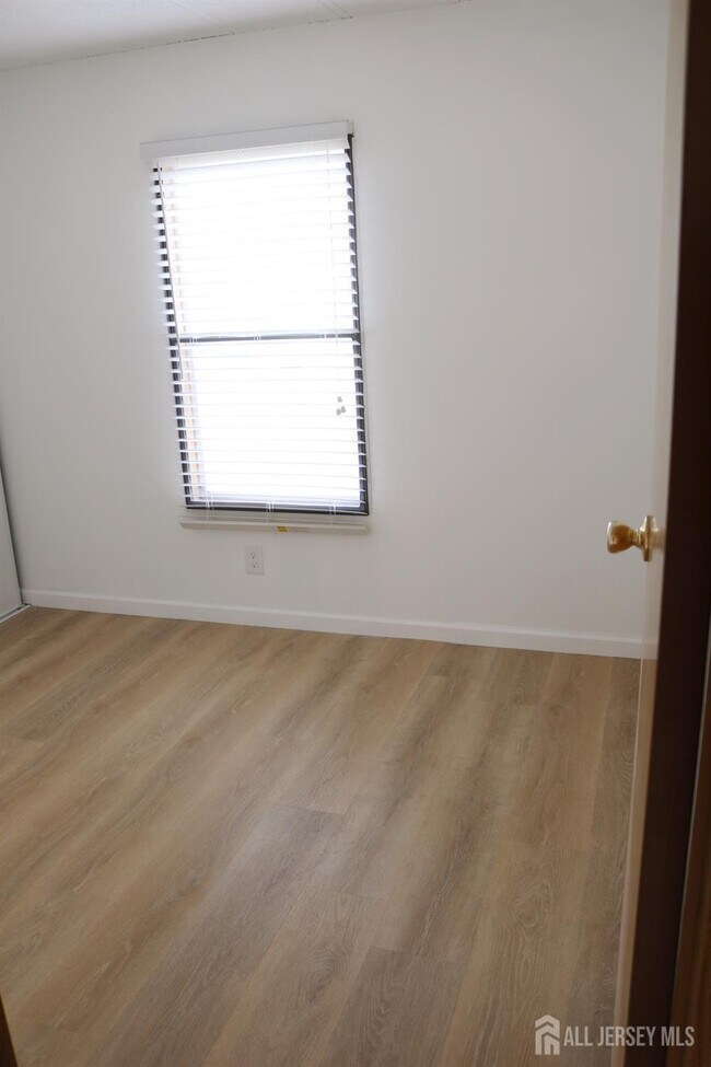 Building Photo - 5 Fallow Dr