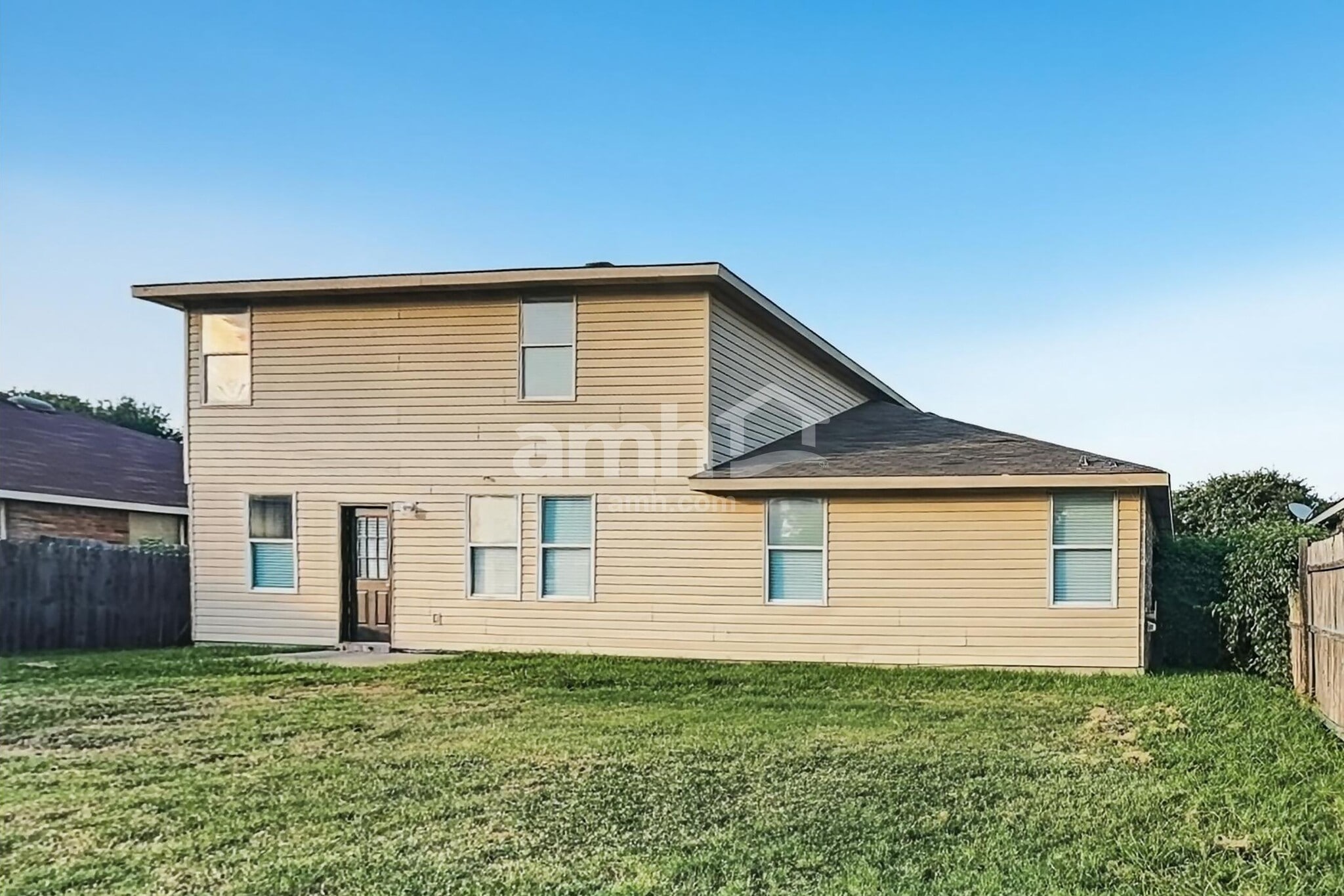 Building Photo - 1313 Cherokee Rose Ln