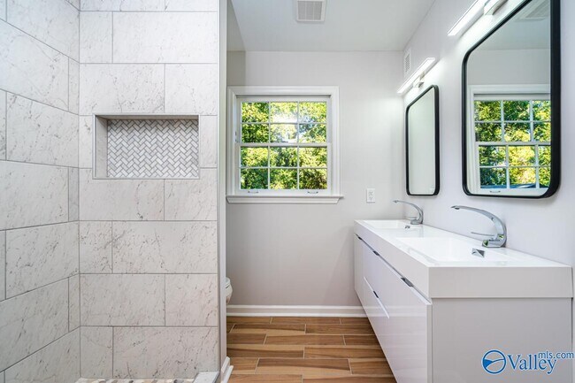 Building Photo - 7605 Fleming Hills Dr SW