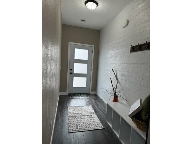 Building Photo - 119 Renet Path