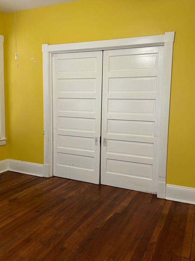 Building Photo - Savannah 1ST Floor of Duplex on Whitaker Street @ 34th-Near Forsyth Park