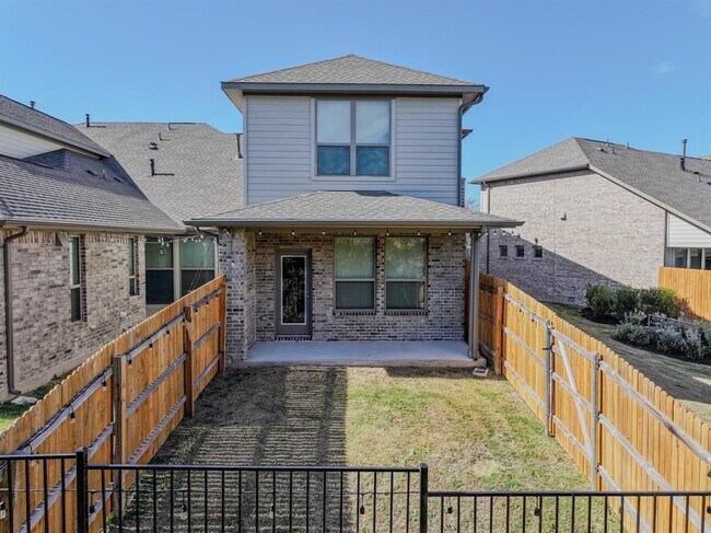 Building Photo - 2500 Forest Creek Dr