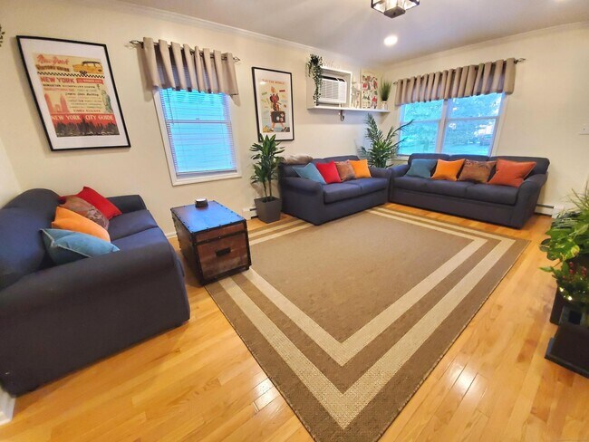 Building Photo - 39 Nash Pl