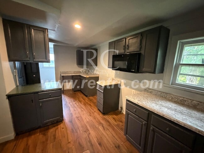Building Photo - 1222 Perrysville-