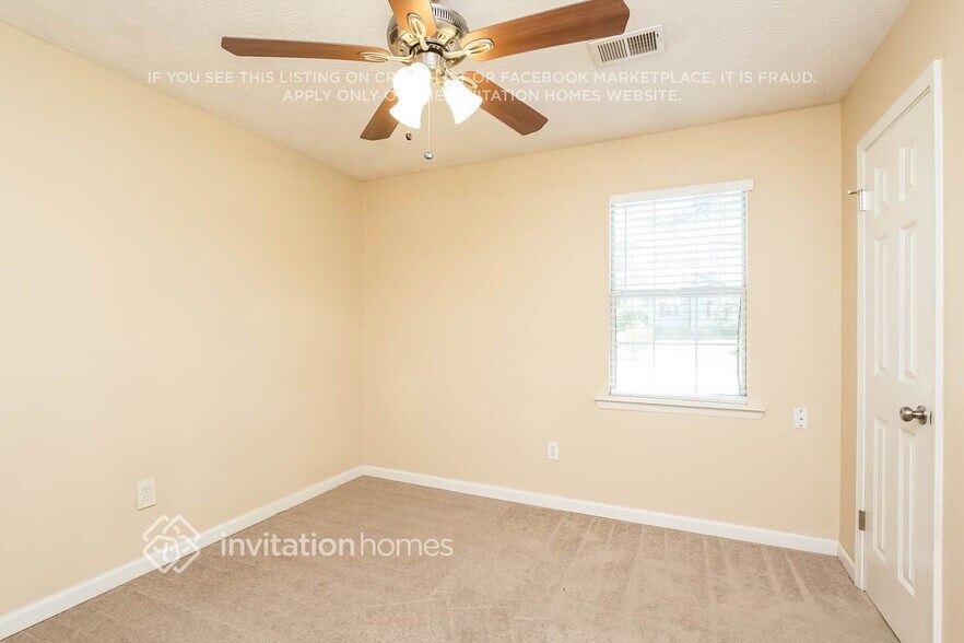 Building Photo - 1835 Red Rose Ln