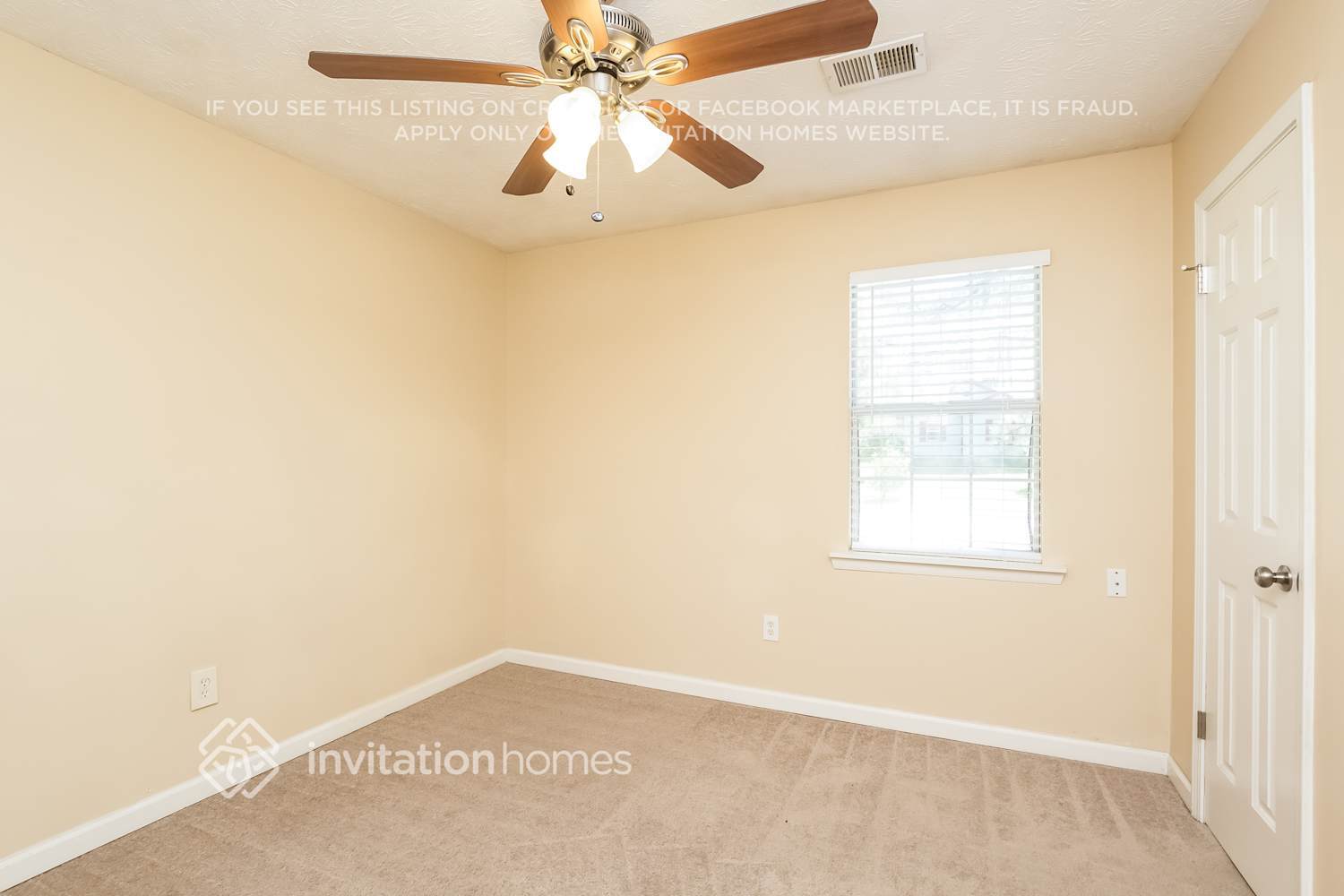 Building Photo - 1835 Red Rose Ln