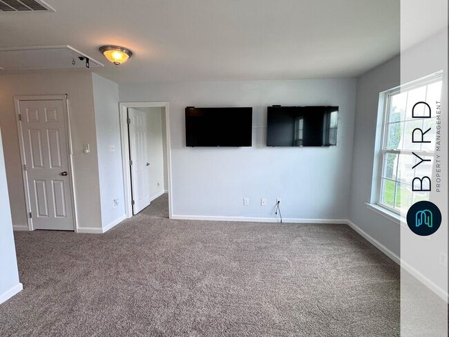 Building Photo - 7025 Heartleaf Ln