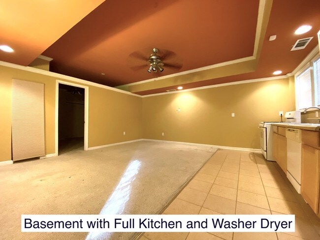 Building Photo - Beautiful house with finished basement