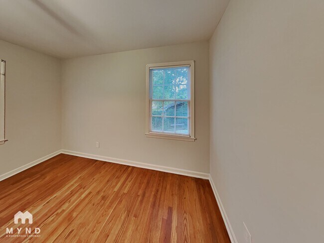 Building Photo - 6489 Lynn Dale Ln