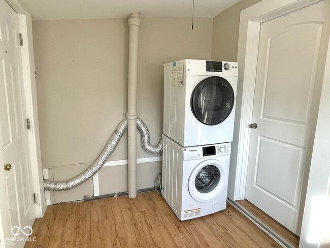 Building Photo - 1640 Bellefontaine St