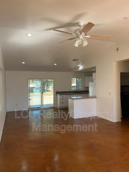 Building Photo - 21380 Olive St