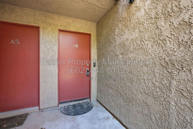 Building Photo - 5525 E Thomas Rd