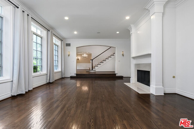 Building Photo - 3254 Oakdell Rd