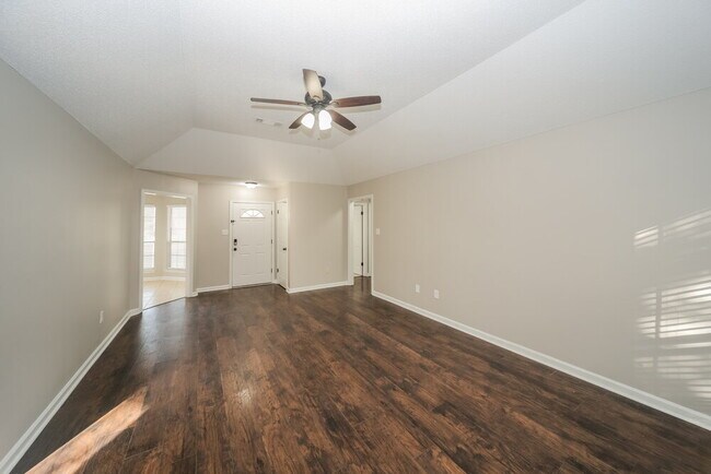 Building Photo - 5411 Corner Oak Dr