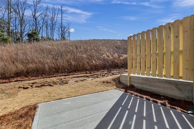 Building Photo - 1376 Elderwood Way