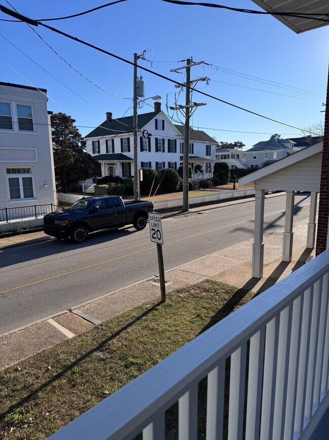 Building Photo - 205 Sir Walter Raleigh St