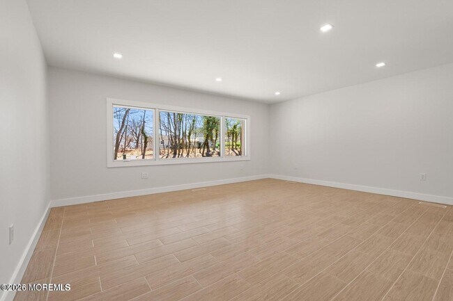Building Photo - 441 Slocum Pl