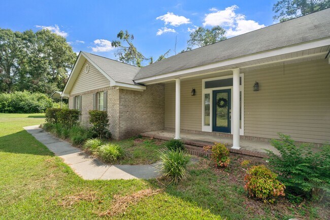 Building Photo - 330 Boggy Hollow Rd