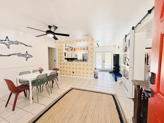 Building Photo - Renovated Pool Home with Private Backyard Oasis