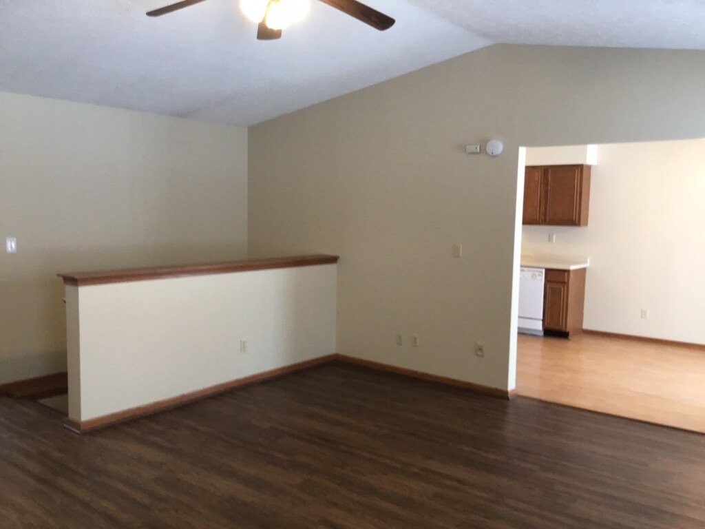 Building Photo - 10284 Pinesap Pl