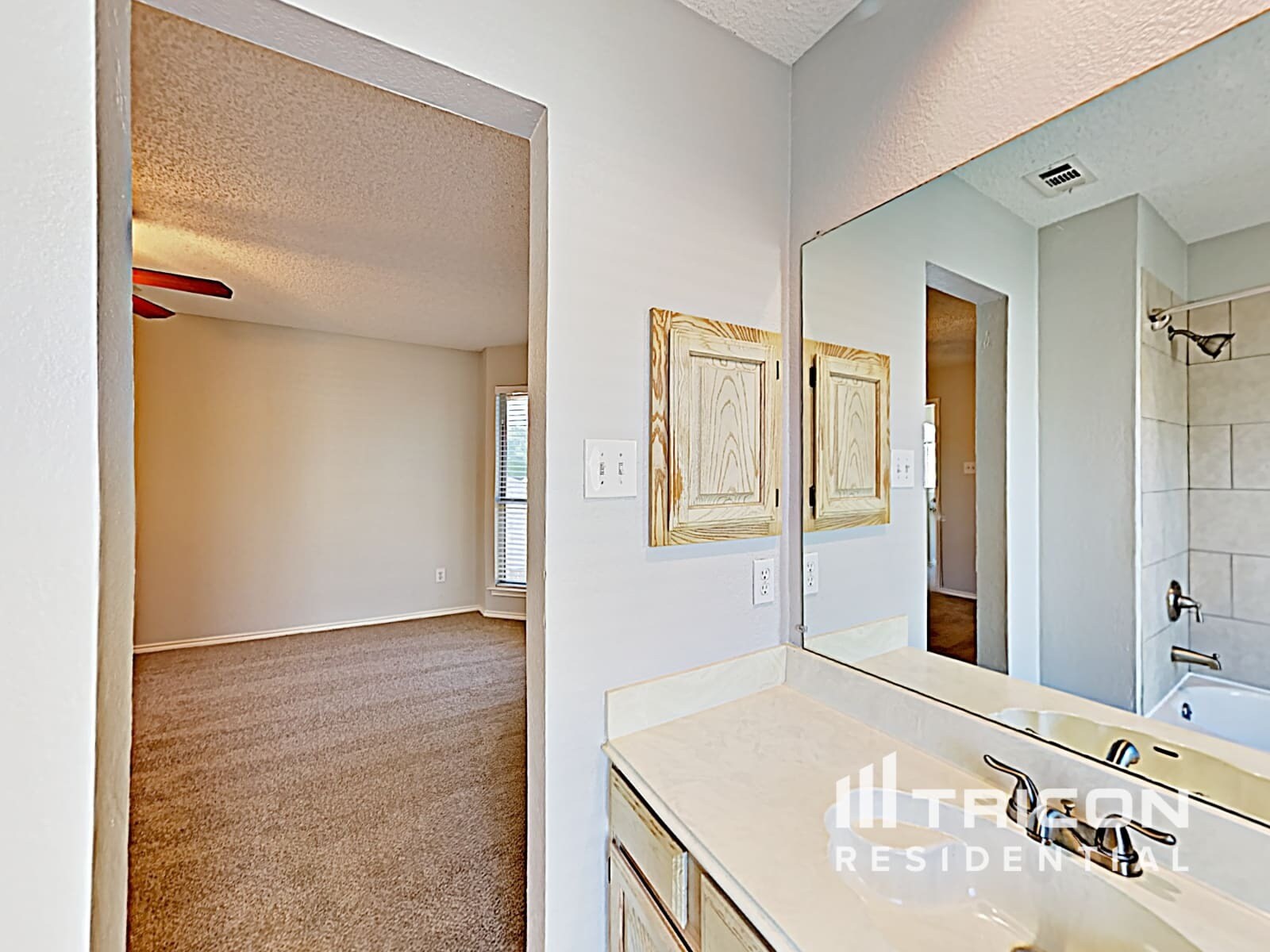 Building Photo - 1026 Chasemore Dr