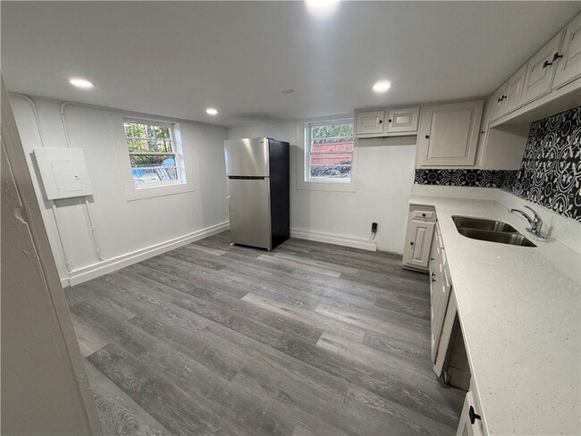 Building Photo - 1772 Martin Pl