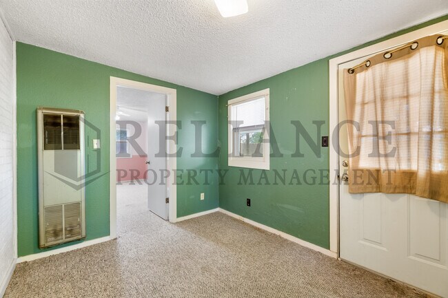 Building Photo - 853 N Terrace Dr