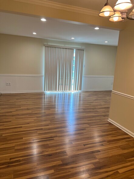Building Photo - 782 Allenview Dr