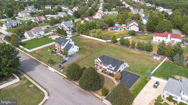 Building Photo - 27 Samantha Dr