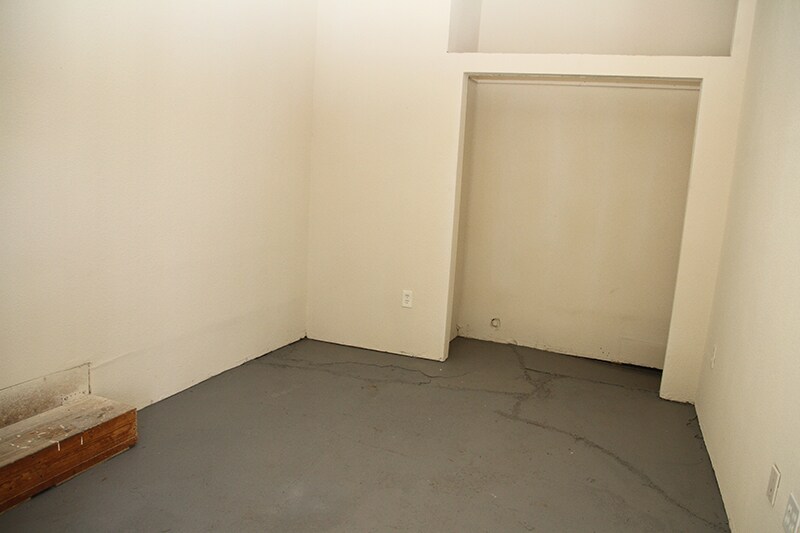 Building Photo - 121 N McEntire Ct