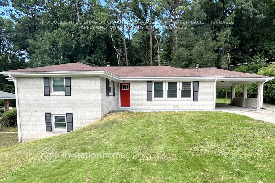 Primary Photo - 1688 Mary Lou Ln SE
