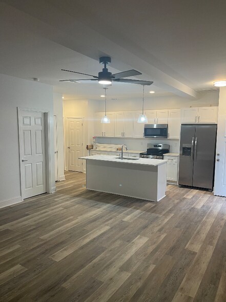 Building Photo - 4088 Atlantic Ave