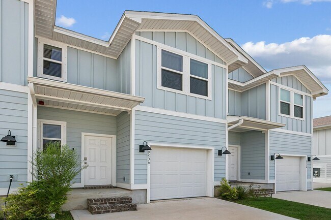 Building Photo - Gated Community | Community Pool | Lawn Care Included | Minutes to Navy Federal!