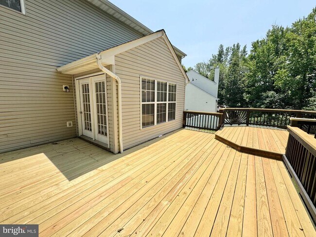 Building Photo - 16 Westchester Ct