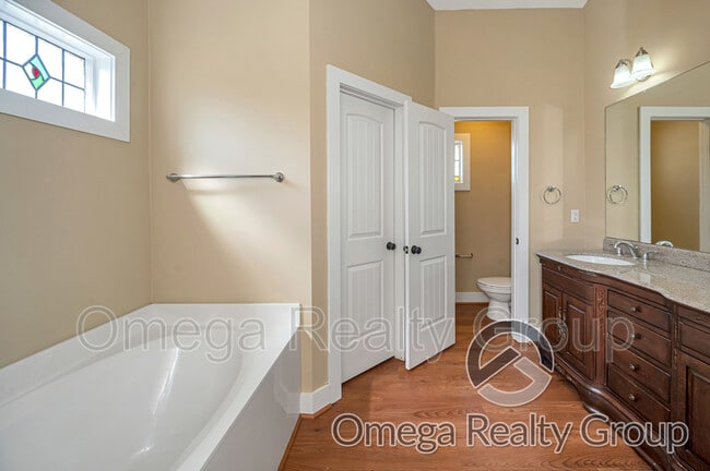 Building Photo - 259 Stonecreek Pl