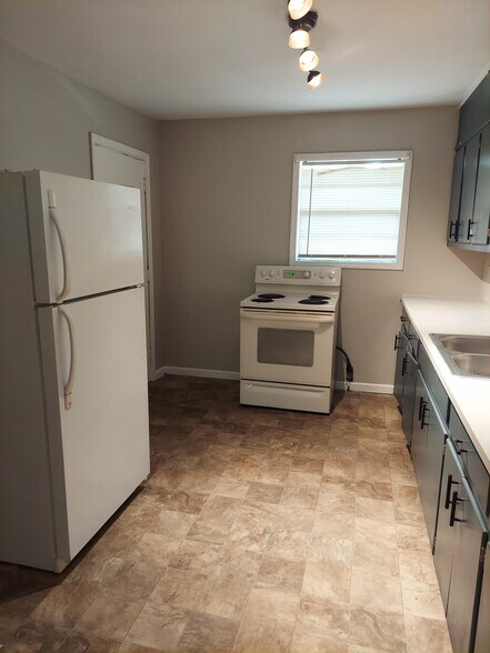 Building Photo - 245 Stafford St NW