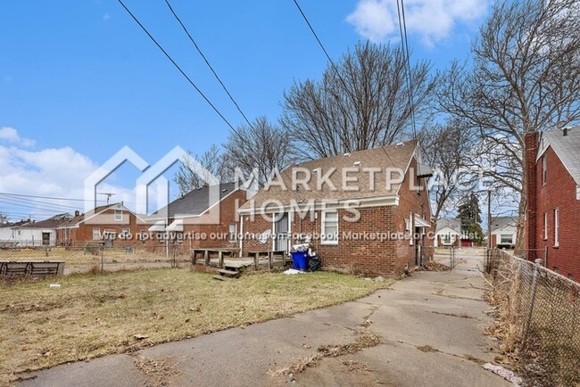 Building Photo - 16242 Carlisle St