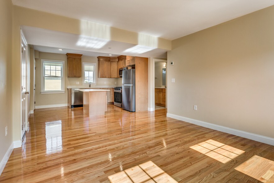 Building Photo - 249 Washington St