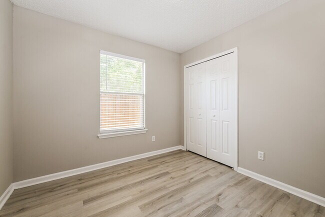 Building Photo - 711 Calico Jack Way