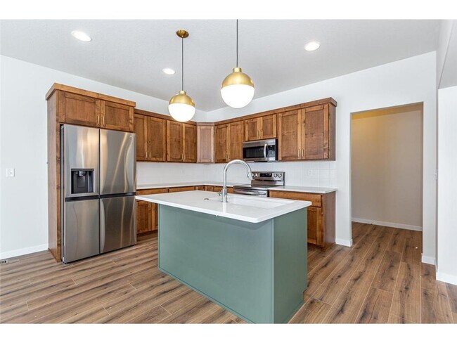 Building Photo - 5476 Lori Ln W