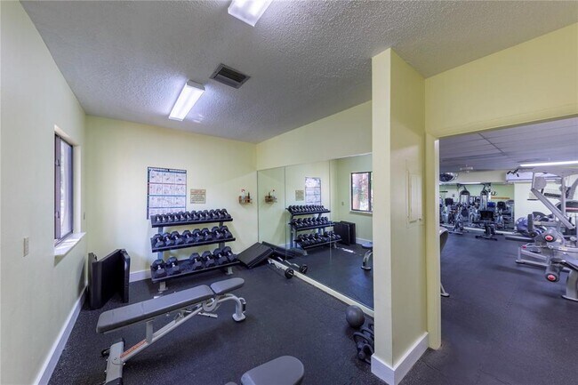 Building Photo - 650 Bird Bay Cir