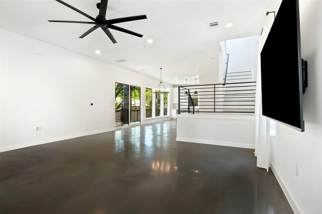 Building Photo - 18205 Fair Ln