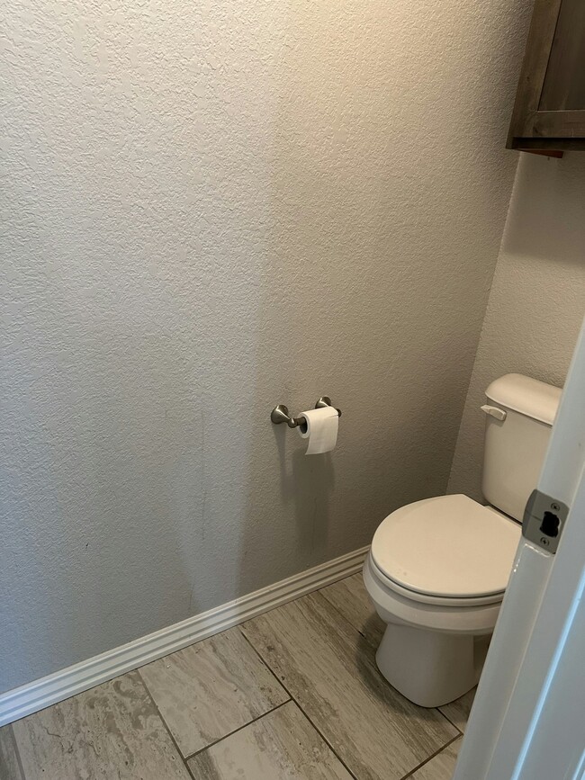 Building Photo - 4336 W Wales Dr