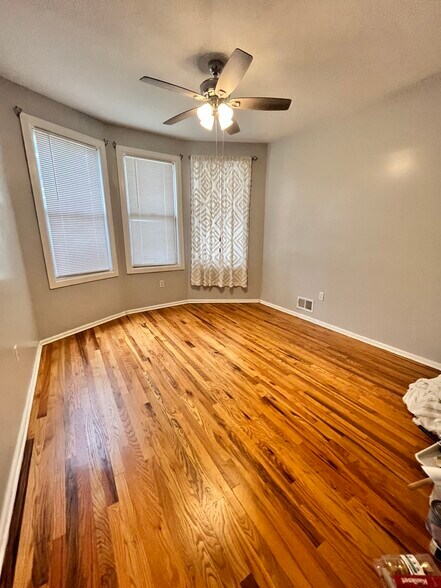 Building Photo - 50 Gates Ave