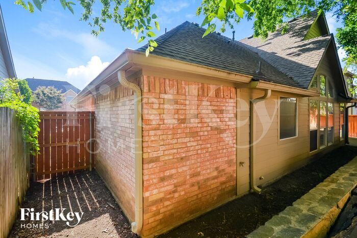 Building Photo - 502 Glenn Ln