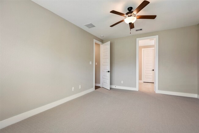 Building Photo - 2013 Woodland Pine Ct