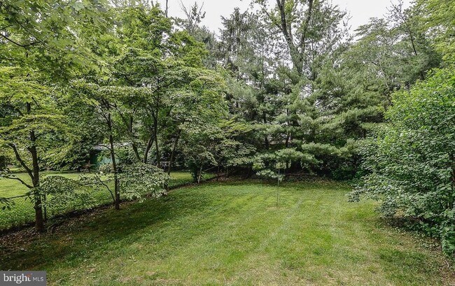 Building Photo - 9531 Old Creek Dr